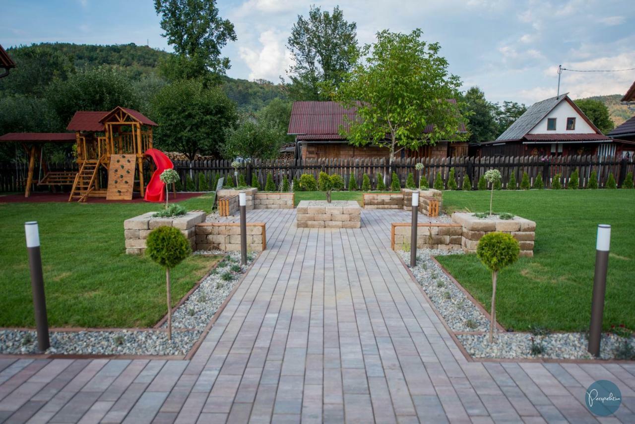 Farkas Panzio Bed and Breakfast Praid Exteriör bild