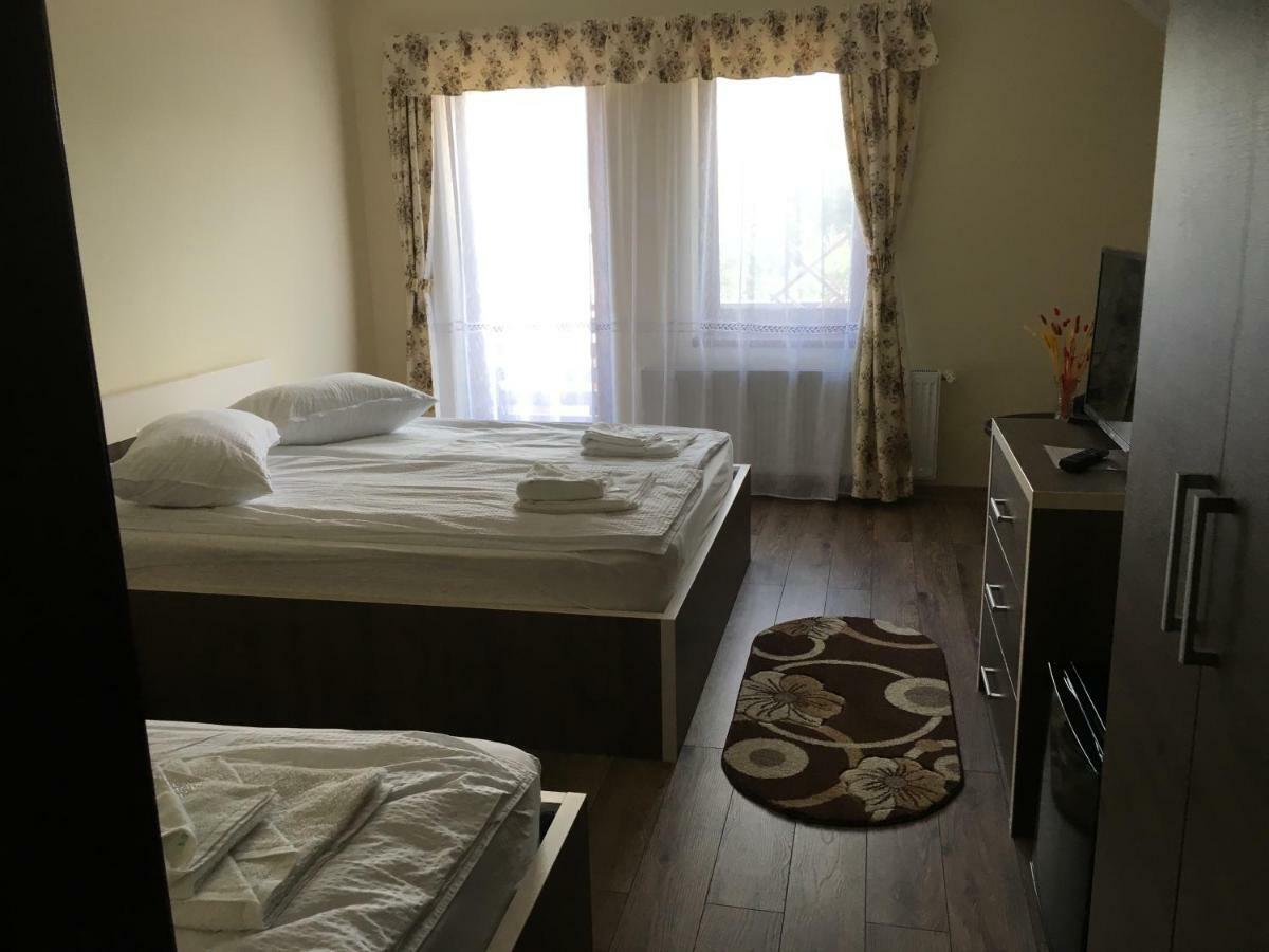 Farkas Panzio Bed and Breakfast Praid Exteriör bild